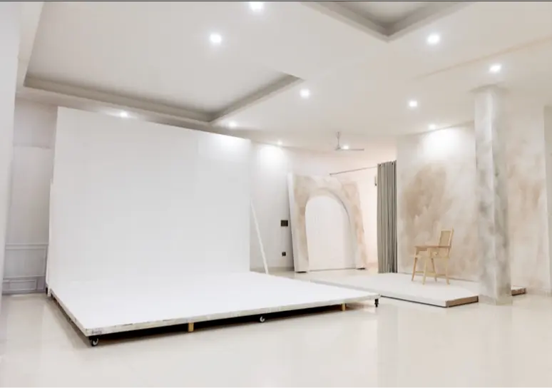 White cyclorama photography studio in South Delhi
